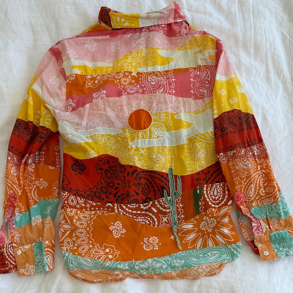 Arizona Love Colorful Patterned Button-Up Shirt